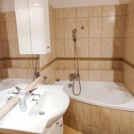 Theatroom Apartmán *