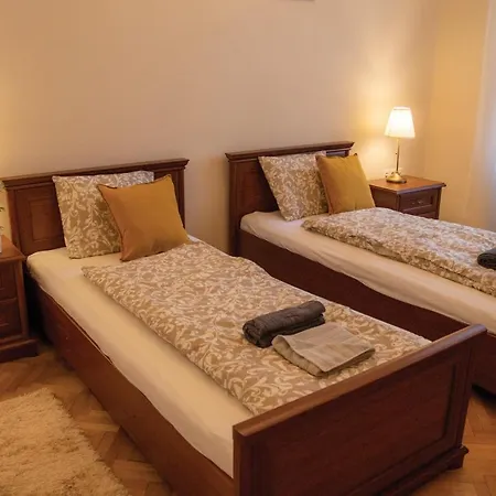 Theatroom Apartmán *